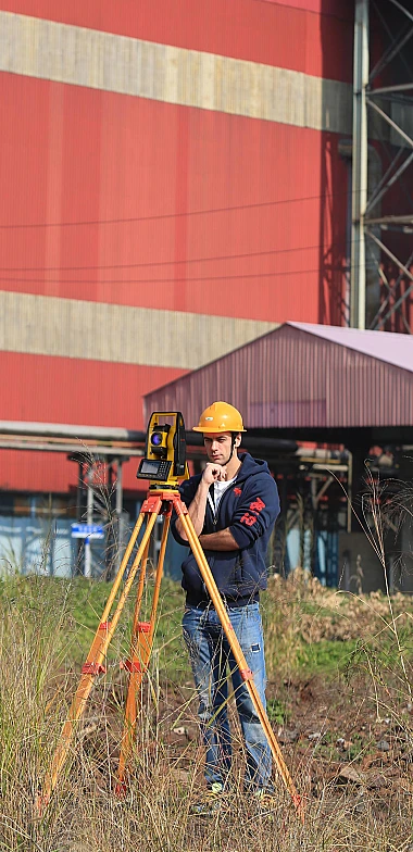 Обновлённый тахеометр South N40